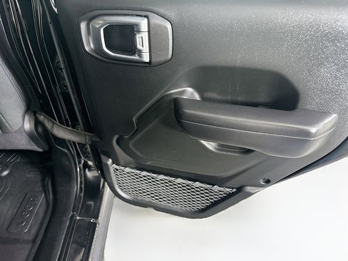 Used 2021 Jeep Wrangler Willys image 26