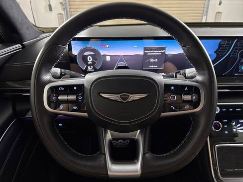 Used 2025 Genesis GV80 3.5T e-SC AWD/4WD image 16