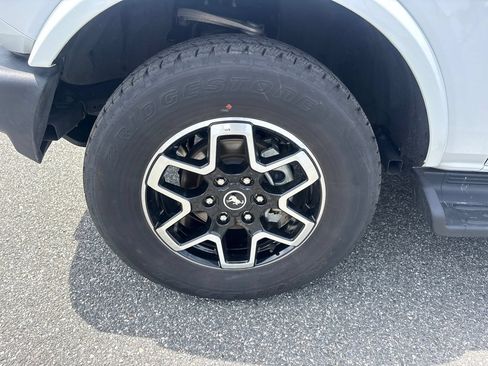 Used 2025 Ford Bronco Outer Banks AWD/4WD image 11