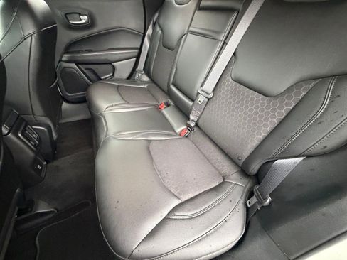Used 2018 Jeep Compass Latitude FWD image 22