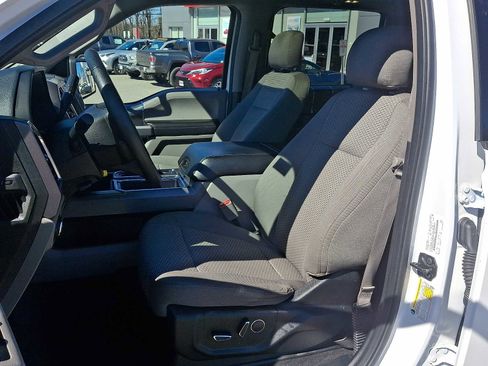 Used 2016 Ford F150 XLT w/ Equipment Group 302A Luxury image 14