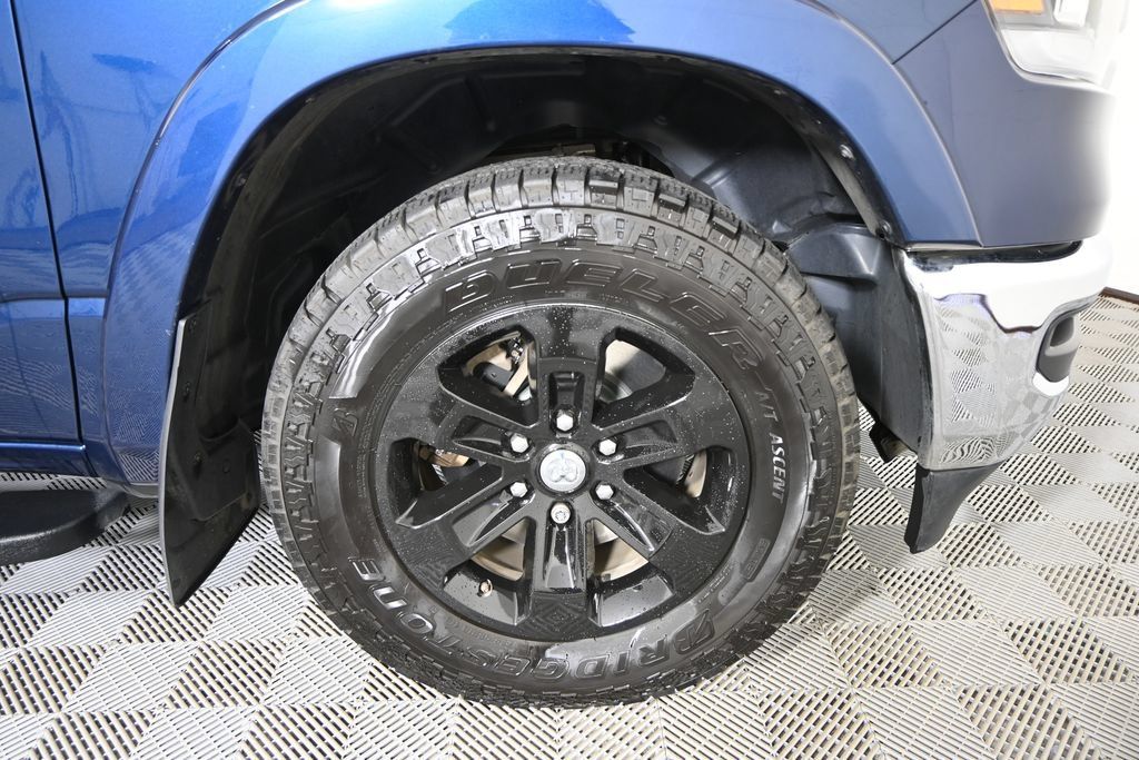 Used 2022 RAM 1500 Laramie AWD/4WD image 12