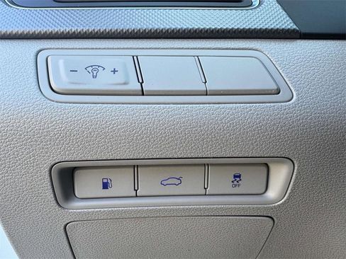 Used 2017 Hyundai Sonata SE image 16
