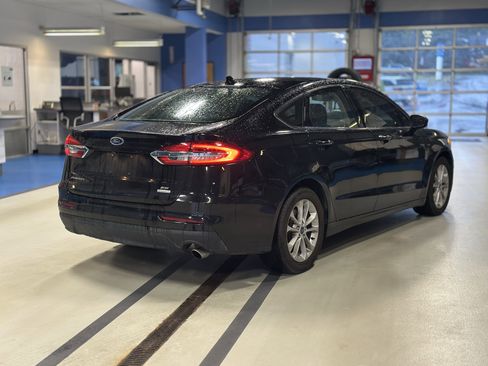 Used 2020 Ford Fusion SE FWD image 5