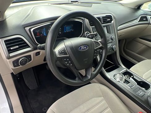 Used 2018 Ford Fusion SE image 23