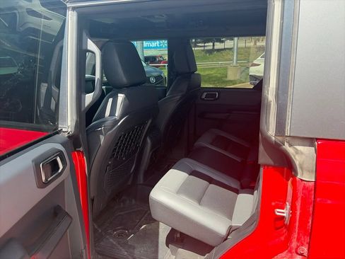 Used 2024 Ford Bronco Black Diamond AWD/4WD image 10