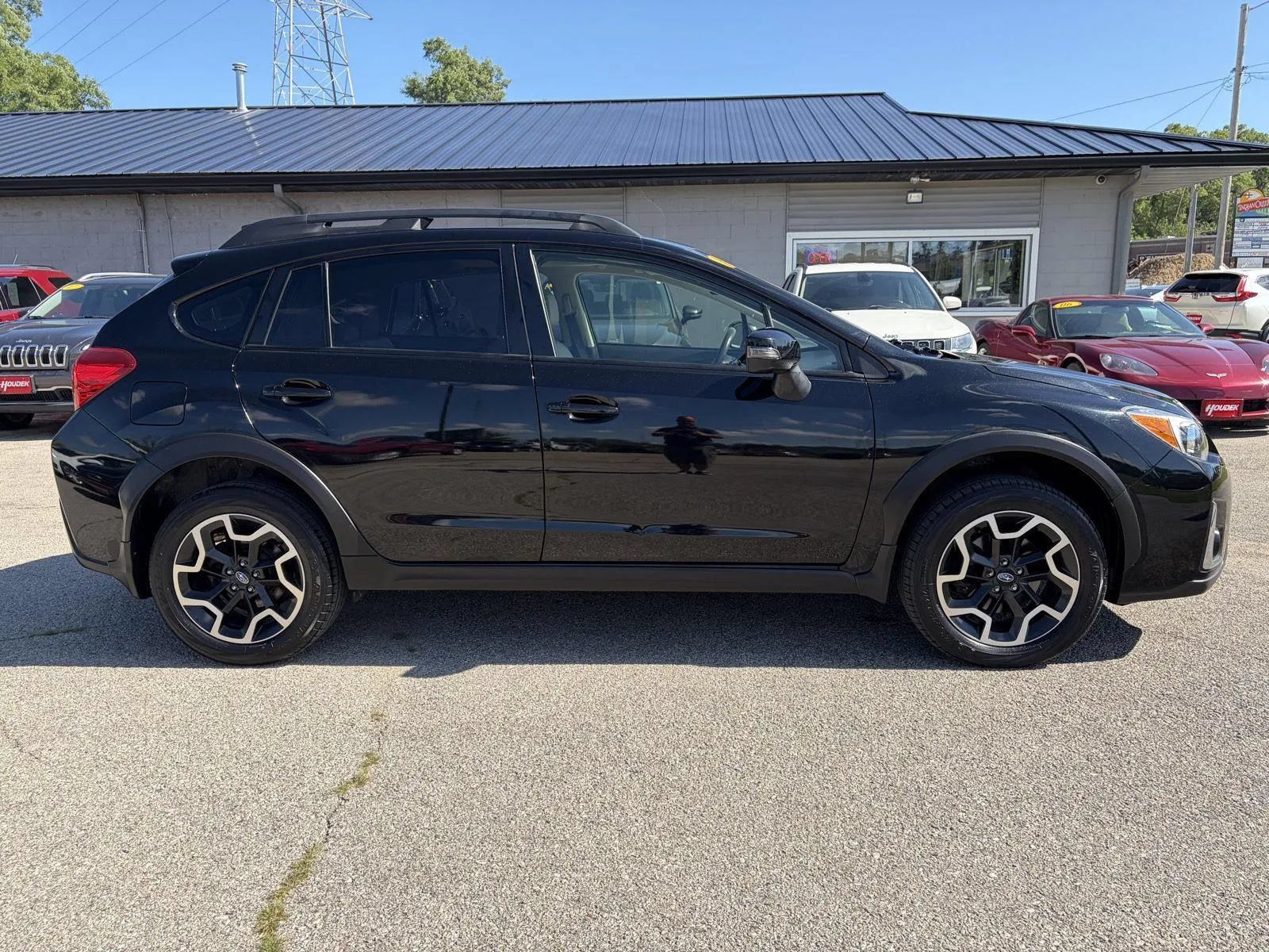 Used 2016 Subaru Crosstrek 2.0i Limited AWD/4WD image 4