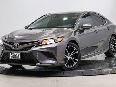 Used 2020 Toyota Camry SE w/ Carpet Mat Package