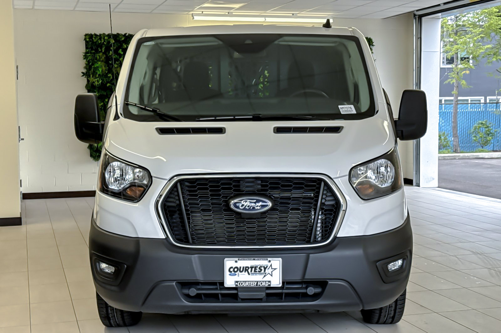 Used 2025 Ford Transit 250 Low Roof w/ Exterior Upgrade Package RWD image 9