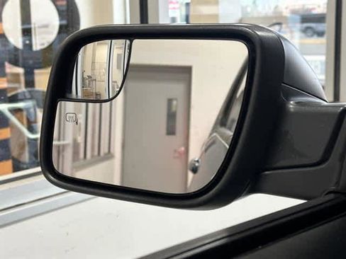 Certified 2018 Ford Explorer XLT image 15