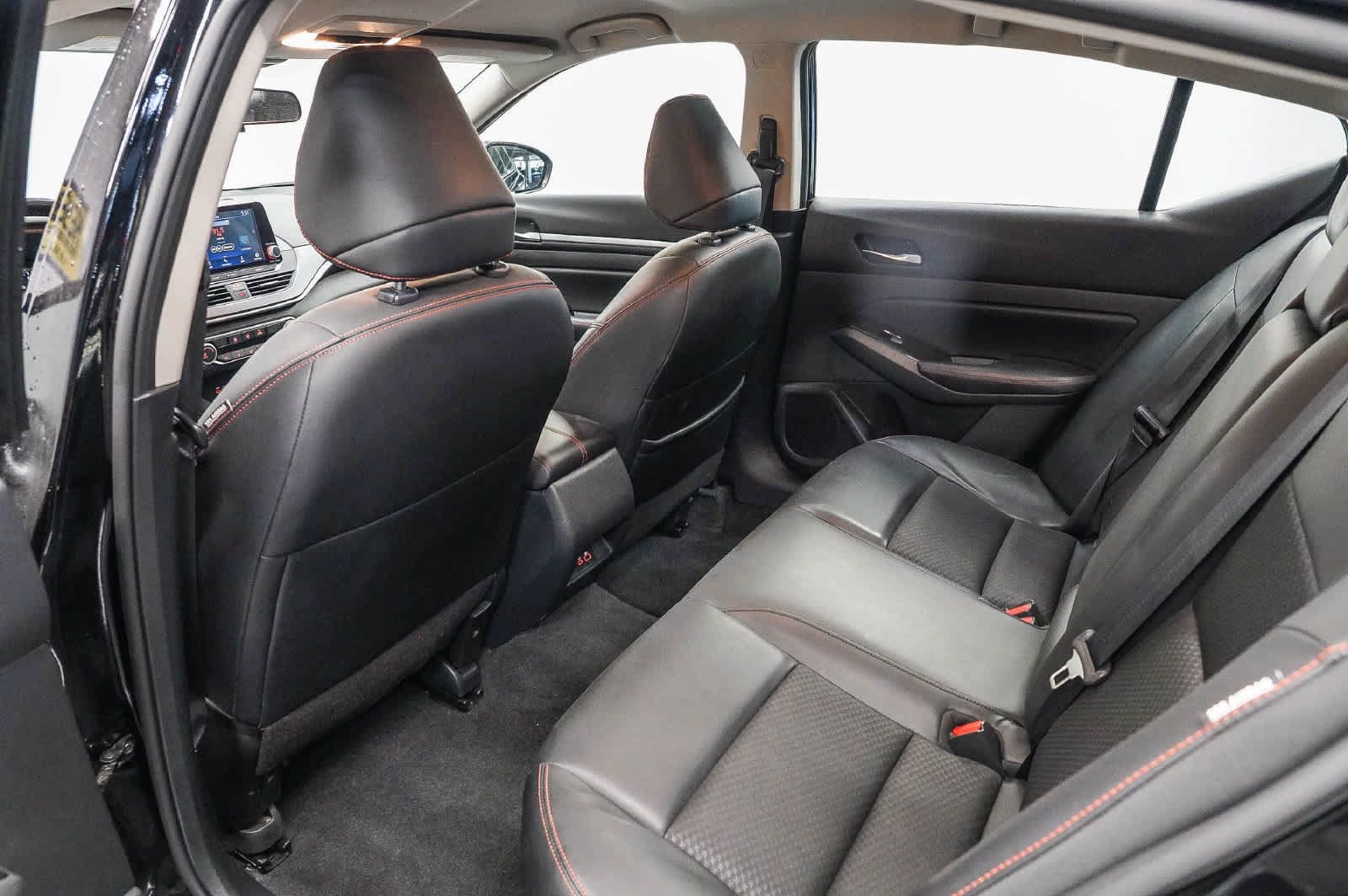 Used 2024 Nissan Altima 2.5 SR FWD image 18