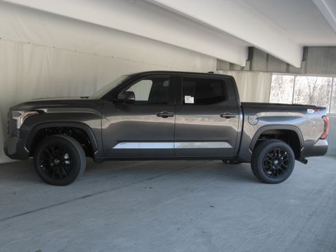 New 2026 Toyota Tundra SR5 image 4