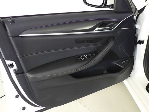 Used 2023 BMW 530e 530e iPerformance w/ M Sport Package image 11