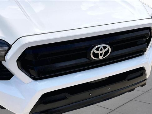 Used 2025 Toyota Tacoma SR RWD image 28