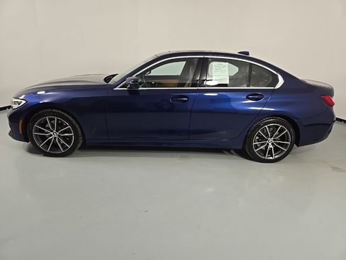 Used 2019 BMW 330i xDrive Sedan w/ Premium Package image 4