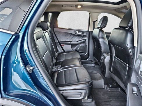 Used 2020 Ford Escape Titanium AWD/4WD image 21