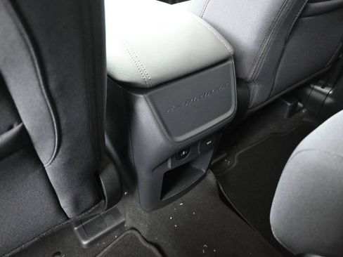 New 2026 Ford Explorer Active RWD image 20