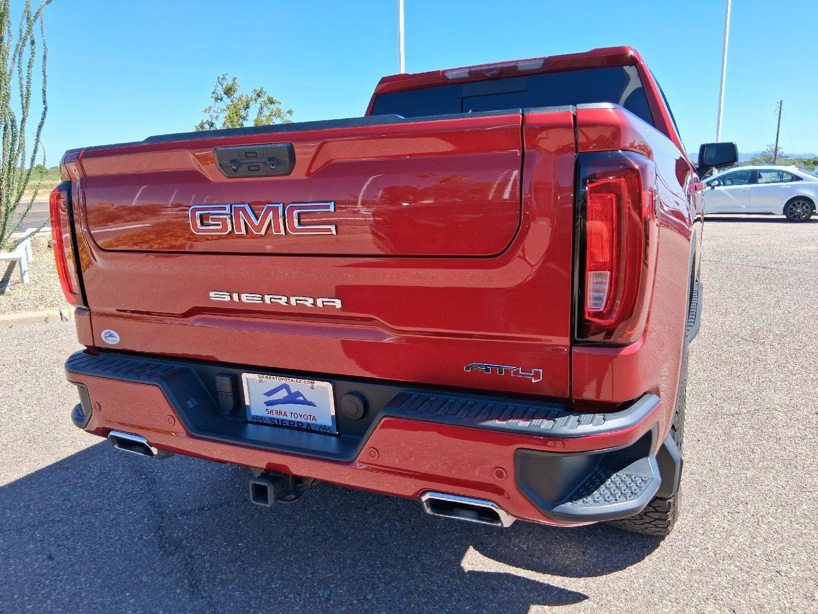 Used 2024 GMC Sierra 1500 AT4 w/ Technology Package AWD/4WD image 15