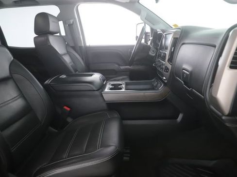 Used 2018 GMC Sierra 2500 Denali w/ Duramax Plus Package AWD/4WD image 31