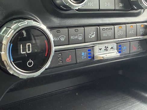 Used 2021 Ford F150 Lariat AWD/4WD image 47