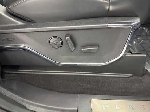 Used 2024 Ford F250 Platinum image 31