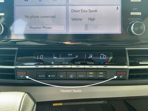 Used 2024 Toyota Sienna XLE w/ XLE Plus Package AWD/4WD image 16