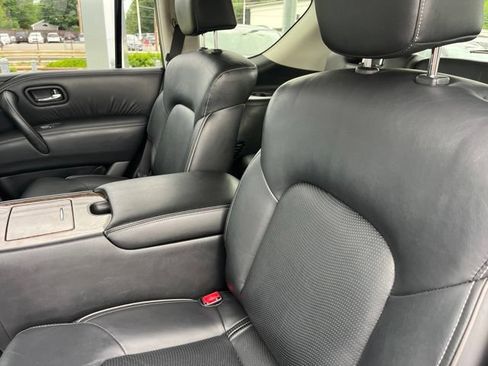 Used 2016 INFINITI QX80 4WD w/ Driver's Assistance Package image 12