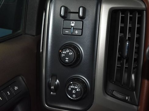 Used 2014 Chevrolet Silverado 1500 High Country w/ High Country Premium Package AWD/4WD image 17