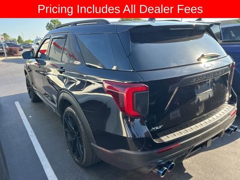 Used 2020 Ford Explorer XLT w/ Equipment Group 202A AWD/4WD image 8