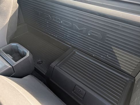 Used 2024 Toyota Tacoma SR image 12