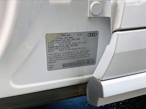 Used 2023 Audi Q5 2.0T Premium w/ Convenience Package AWD/4WD image 35