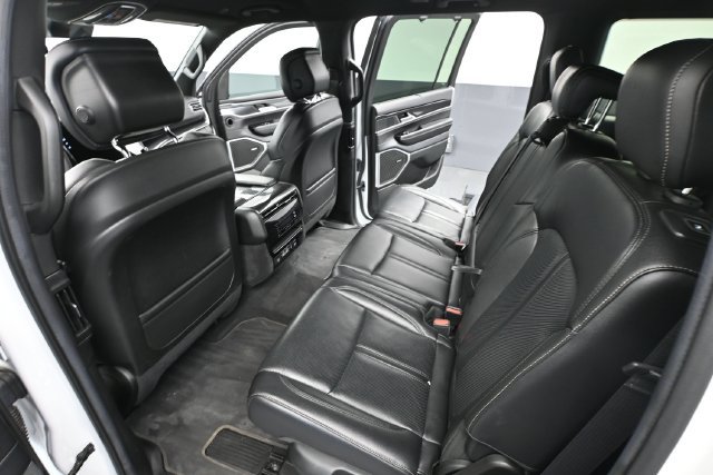Used 2022 Jeep Wagoneer Series I w/ Convenience Group I AWD/4WD image 29