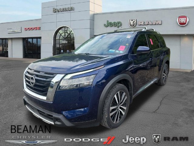 Used 2024 Nissan Pathfinder Platinum FWD 360° Tour