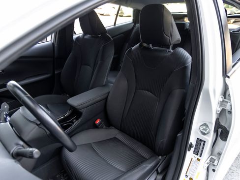 Used 2021 Toyota Prius Prime LE FWD image 5