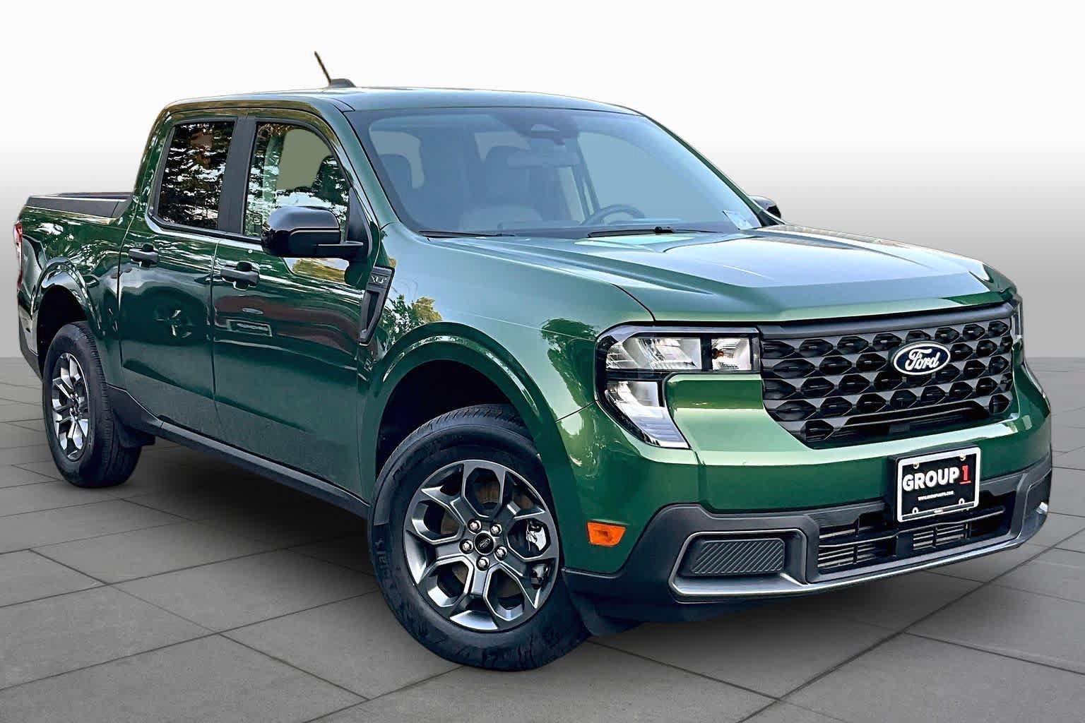 Used 2025 Ford Maverick XLT w/ XLT Luxury Package AWD/4WD image 3
