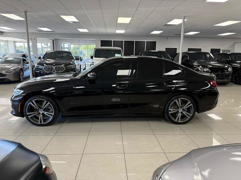 Used 2022 BMW 330i Sedan w/ Driving Assistance Package image 4