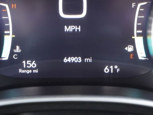 Used 2023 Chrysler Pacifica Touring-L FWD image 20