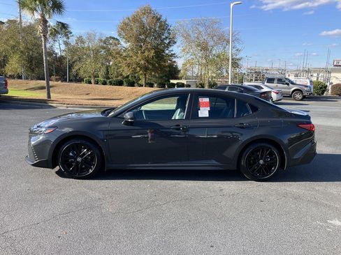 New 2026 Toyota Camry SE image 2