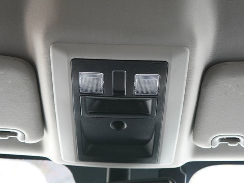 Used 2022 RAM 1500 Classic SLT w/ Electronics Group AWD/4WD image 26