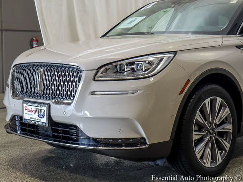 Used 2022 Lincoln Corsair Reserve w/ Equipment Group 201A FWD image 3