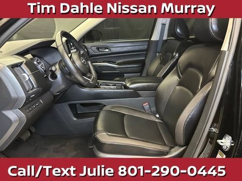 Used 2024 Nissan Pathfinder SL AWD/4WD image 21