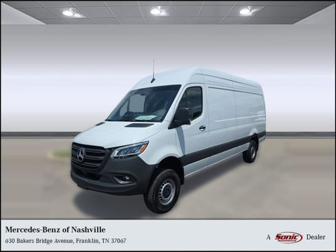 Used 2025 Mercedes-Benz Sprinter 2500 image 1