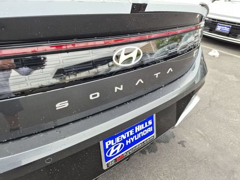 New 2026 Hyundai Sonata Limited FWD image 10