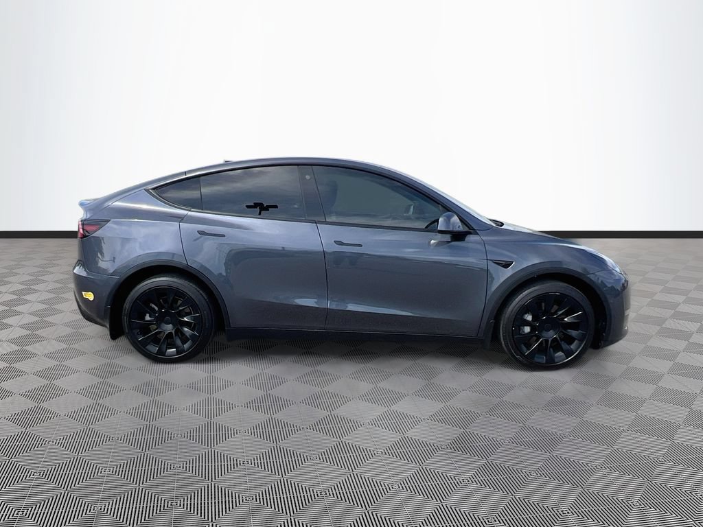 Used 2022 Tesla Model Y Long Range AWD/4WD image 8