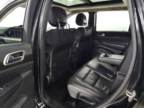 Used 2011 Jeep Grand Cherokee Laredo AWD/4WD image 28