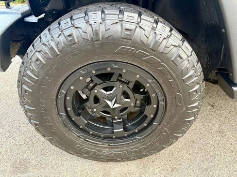 Used 2016 Jeep Wrangler Unlimited Sport w/ Quick Order Package 24S AWD/4WD image 9