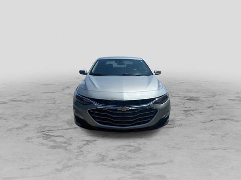 Used 2024 Chevrolet Malibu LT FWD image 2