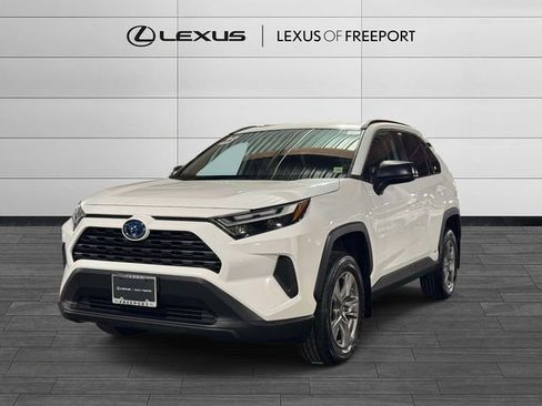 Used 2023 Toyota RAV4 LE image 3