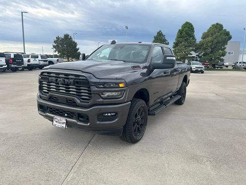Used 2025 RAM 2500 Big Horn AWD/4WD image 1