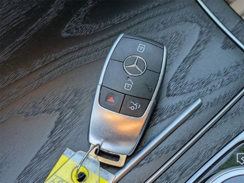 Used 2021 Mercedes-Benz C 300 Sedan w/ AMG Line image 31